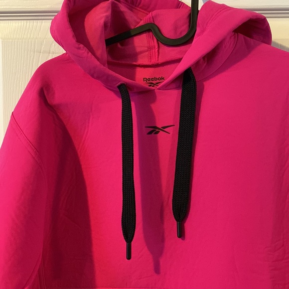 Reebok neon hot pink. Brand new with tags. - Picture 3 of 4
